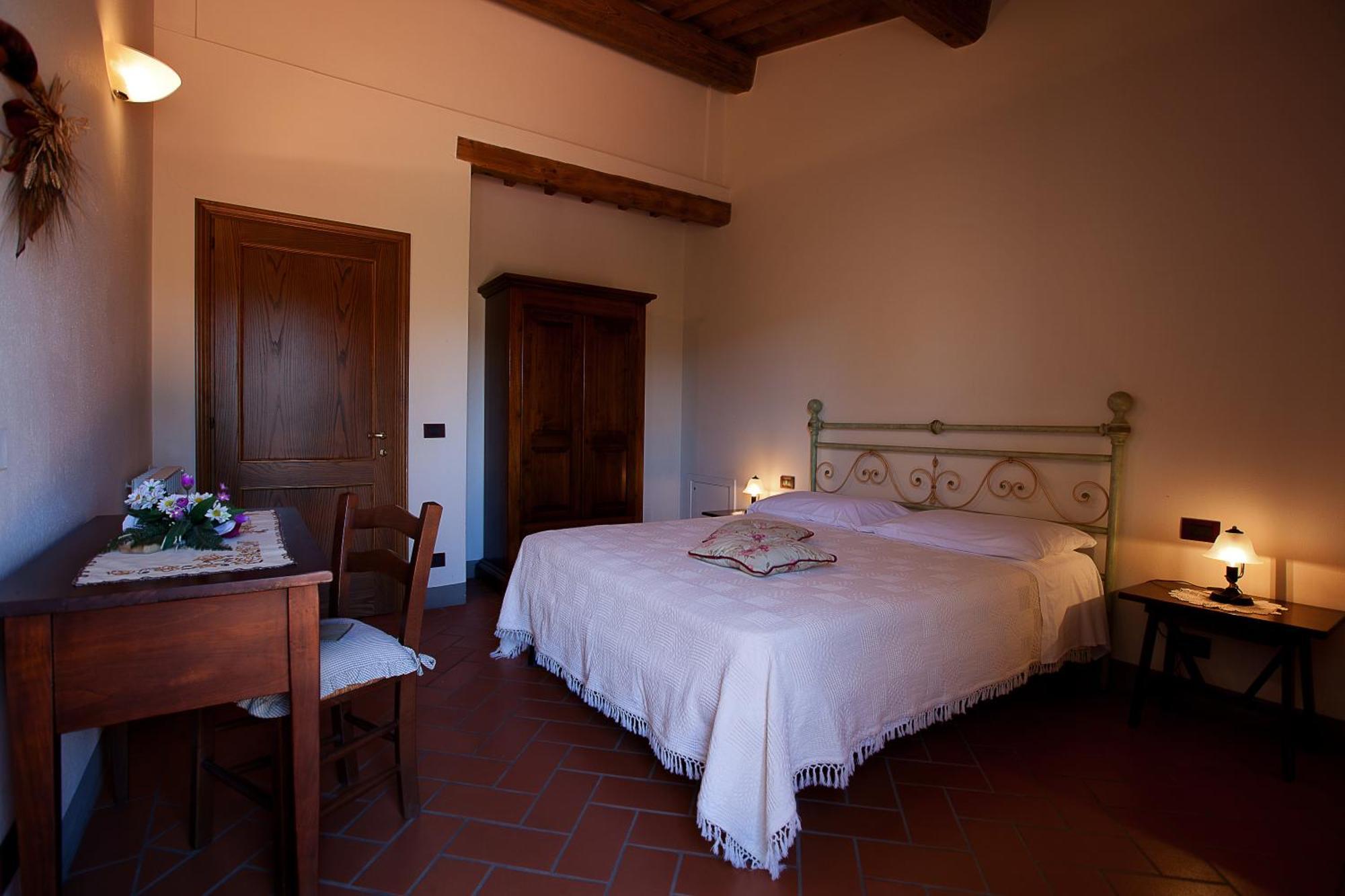 Agriturismo Luggiano فينشي الغرفة الصورة