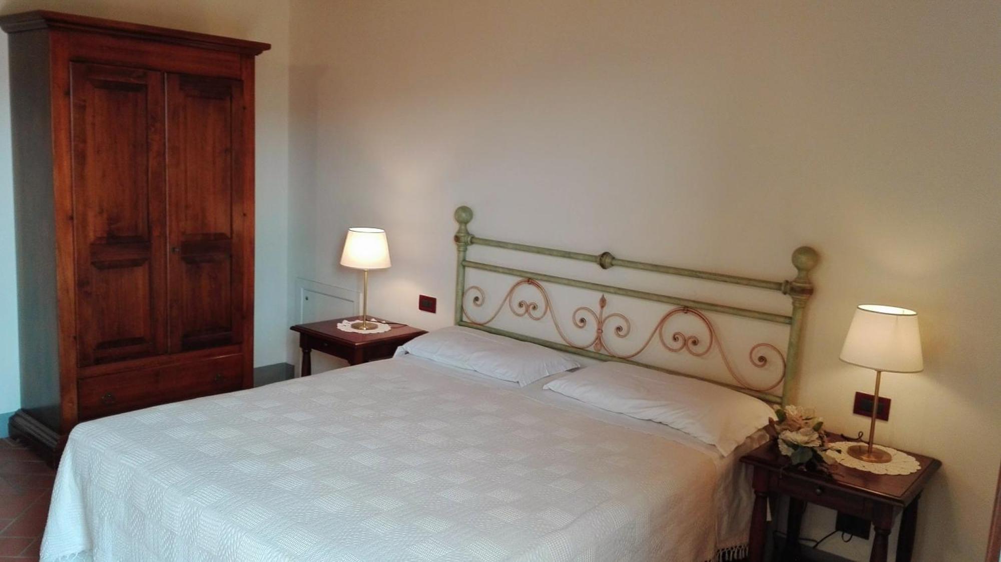 Agriturismo Luggiano فينشي الغرفة الصورة